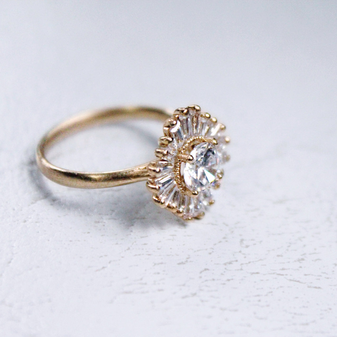 1 CT Round Cut Baguette Halo Moissanite Engagement Ring