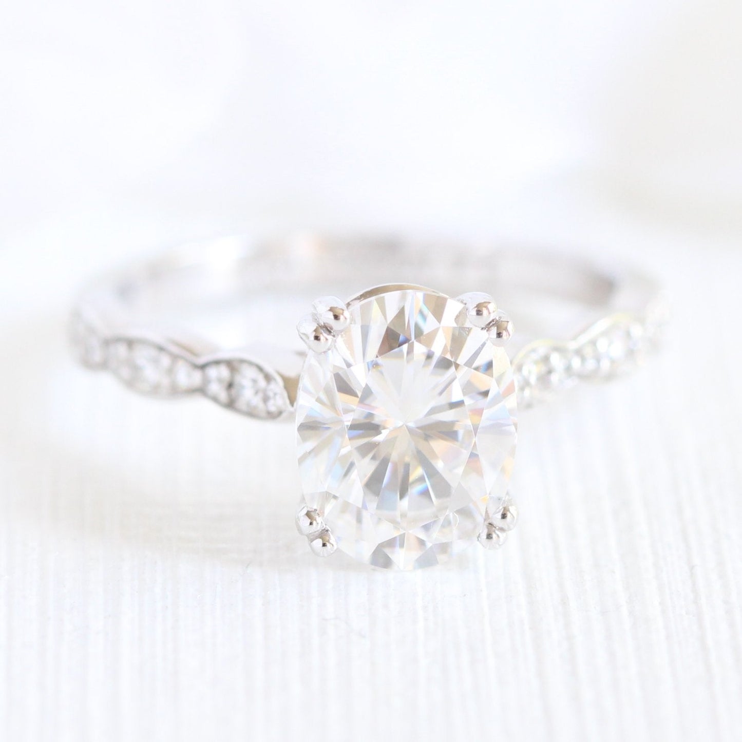 Grace Solitaire Oval Bridal Ring Set With Moissanite Diamond Band