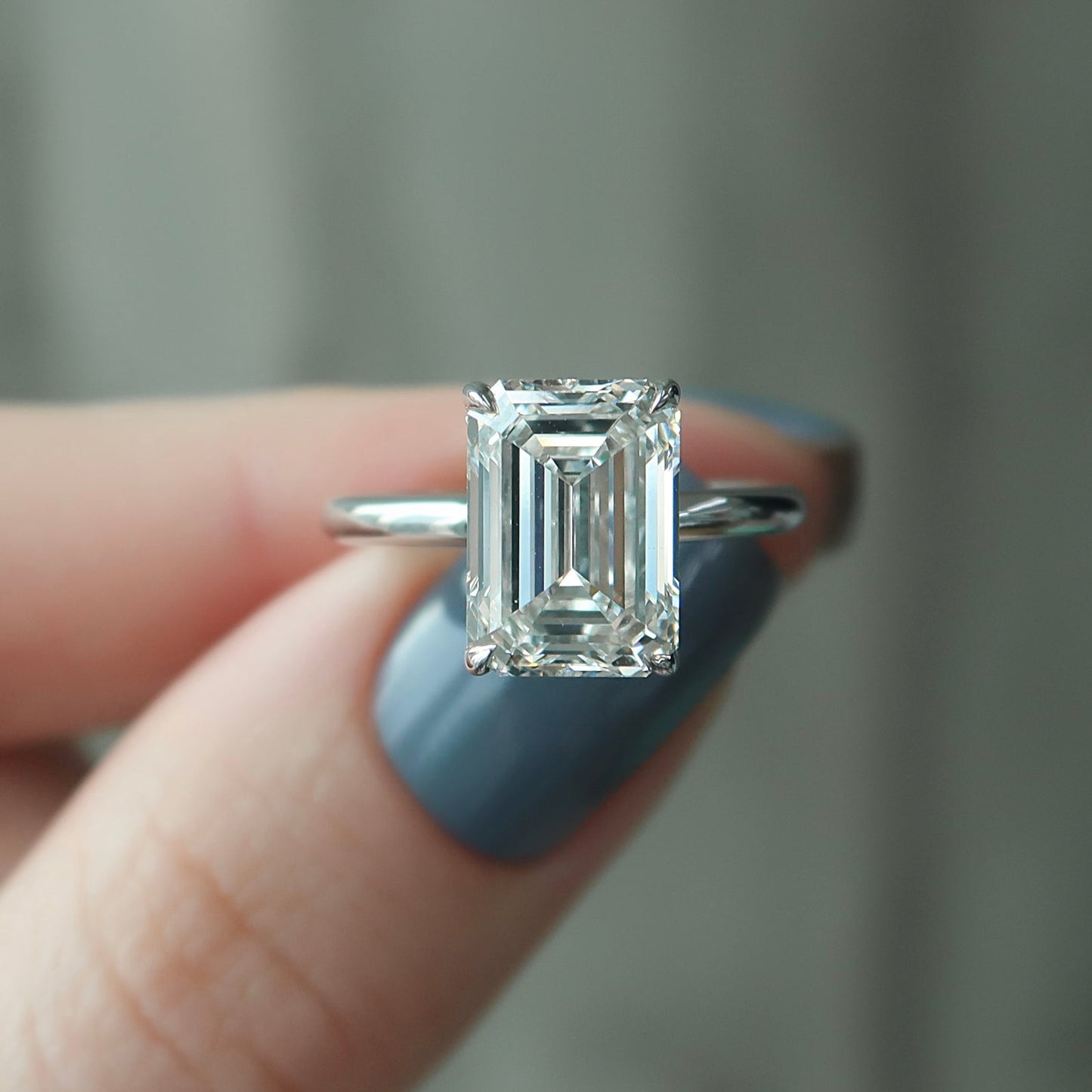 4.0 CT Emerald Moissanite Hidden Halo Engagement Ring