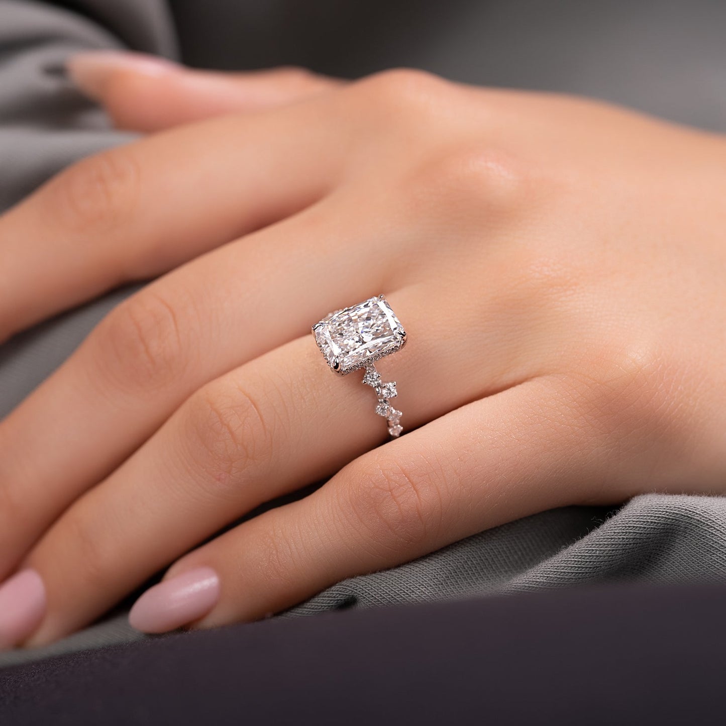 3.0 CT Radiant Moissanite Cluster Hidden Halo Engagement Ring