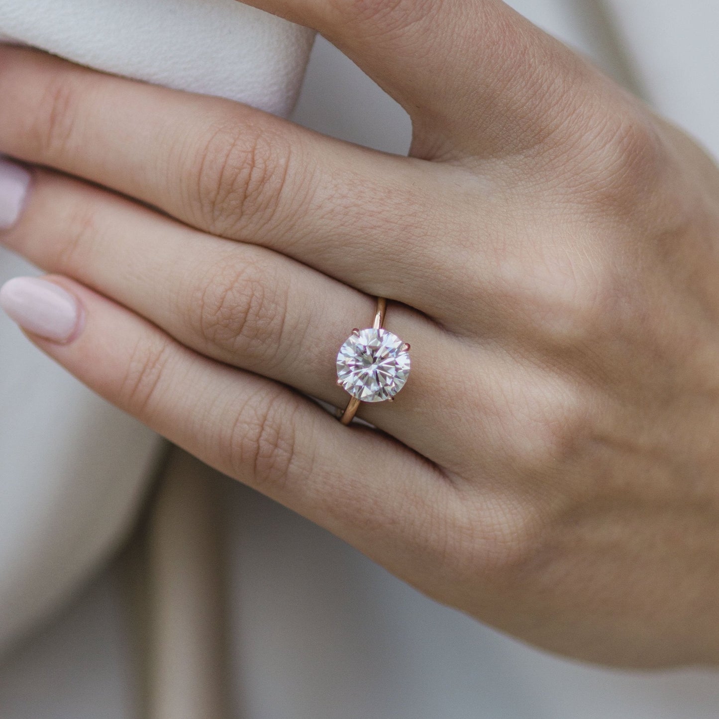 3.0CT Round Cut Solitaire Moissanite Diamond Engagement Ring