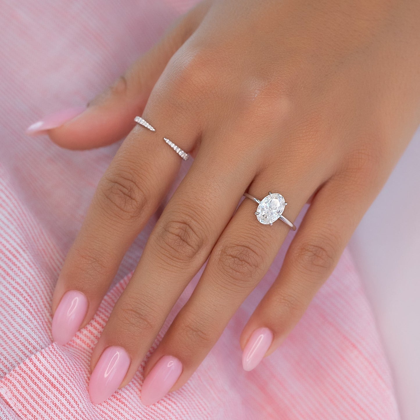 2.0 CT Oval Moissanite Hidden Halo Engagement Ring