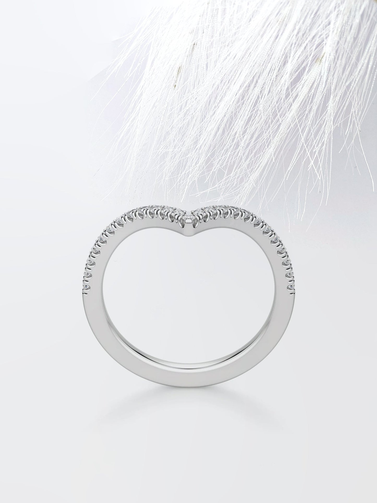 Round Cut Curved Diamond Wedding Band For Women
