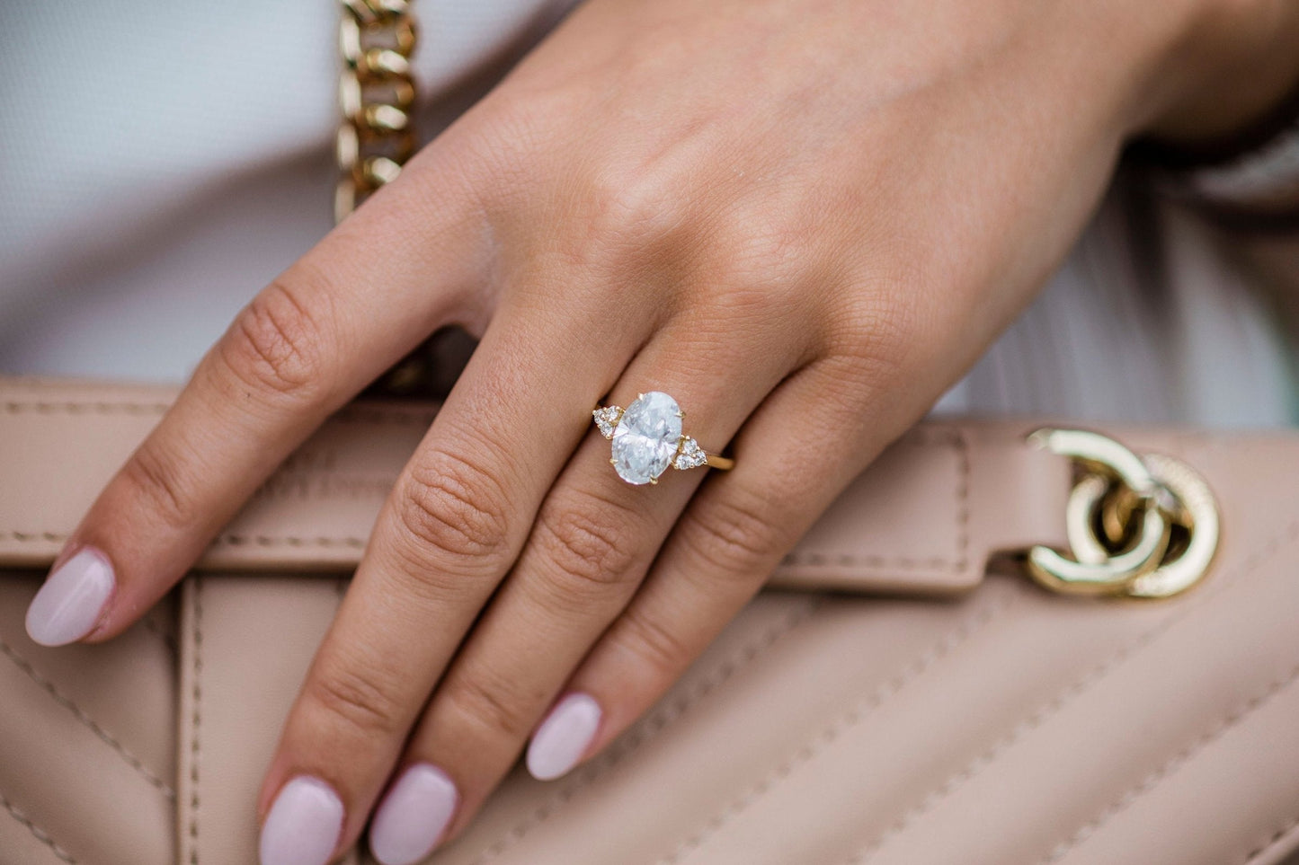 3.0CT-5.0CT Oval Cut Cluster Moissanite Diamond Engagement Ring
