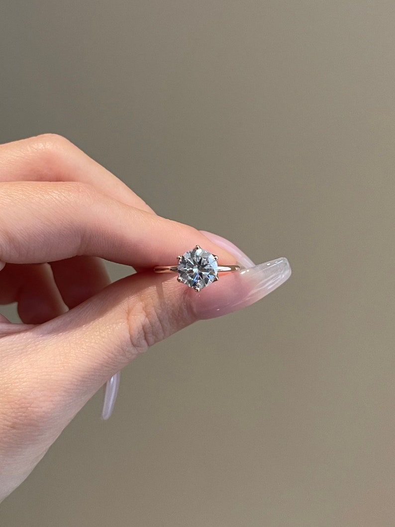 2.0ct Round Diamond Tulip Setting Moissanite Engagement Ring