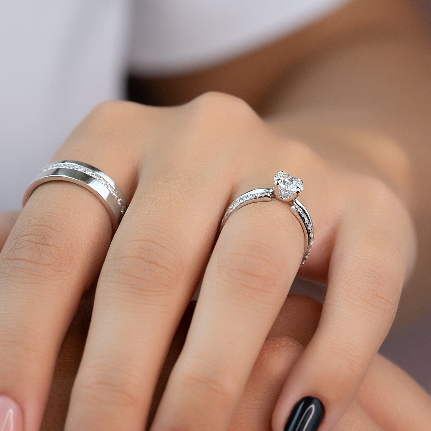 1.0 CT Round Moissanite Solitaire Engagement Ring