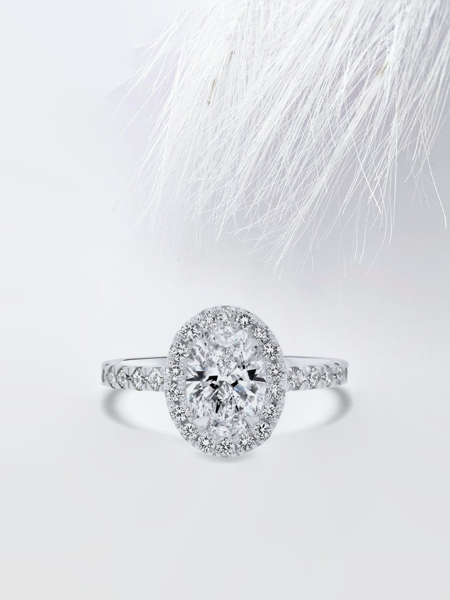 2.0CT Oval Cut Halo Moissanite Diamond Engagement Ring For Women