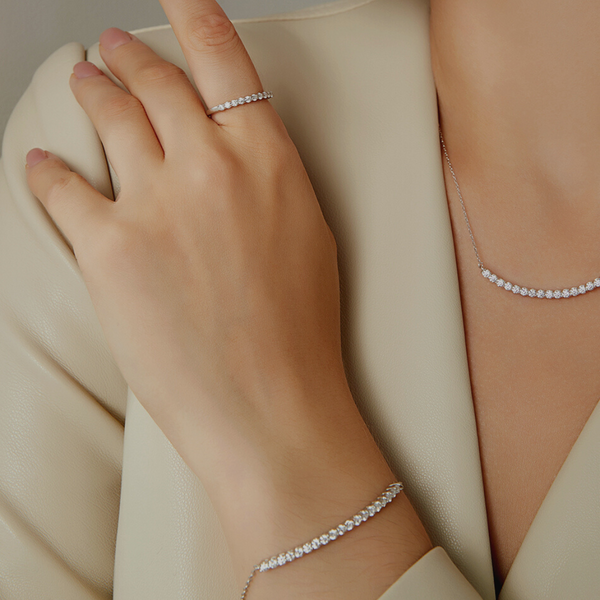 \Smiley\" Round Cut Diamond Moissanite Diamonds Necklace For Women"