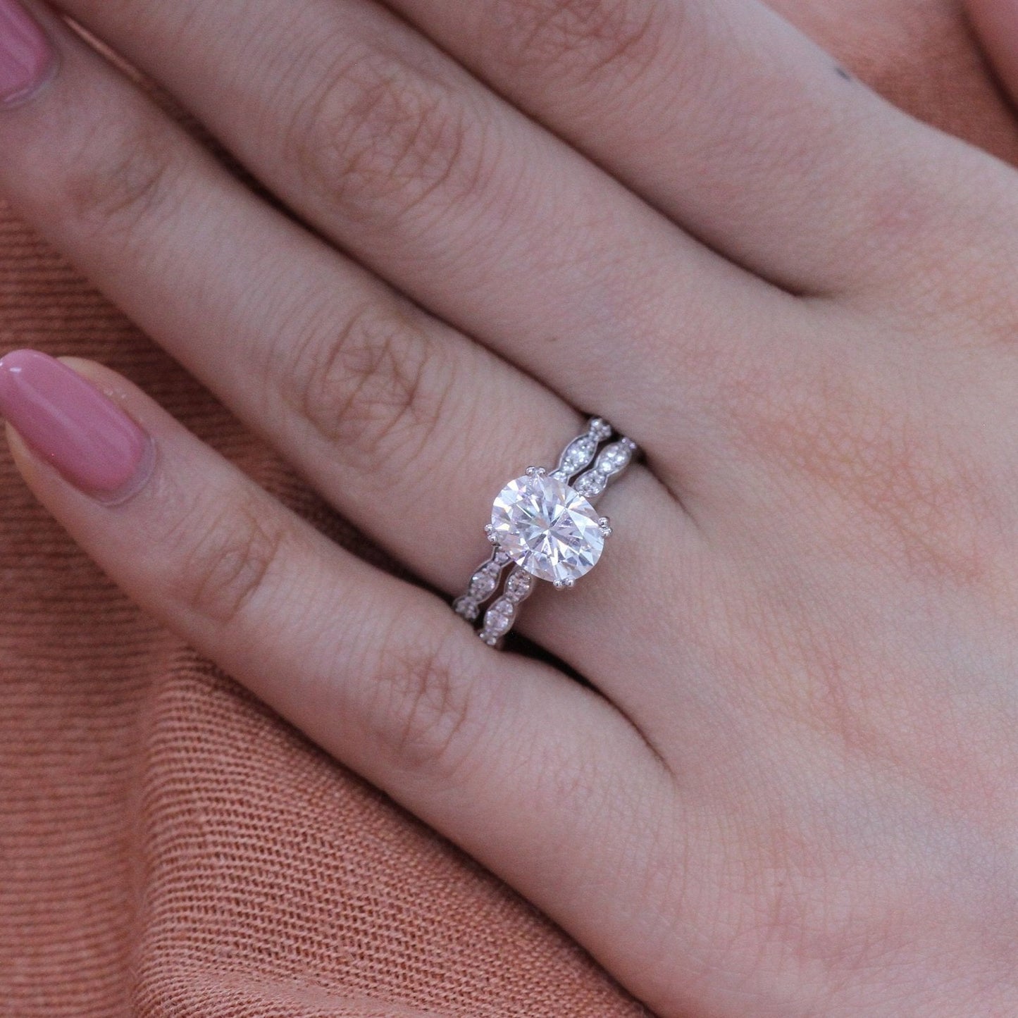 Grace Solitaire Oval Bridal Ring Set With Moissanite Diamond Band