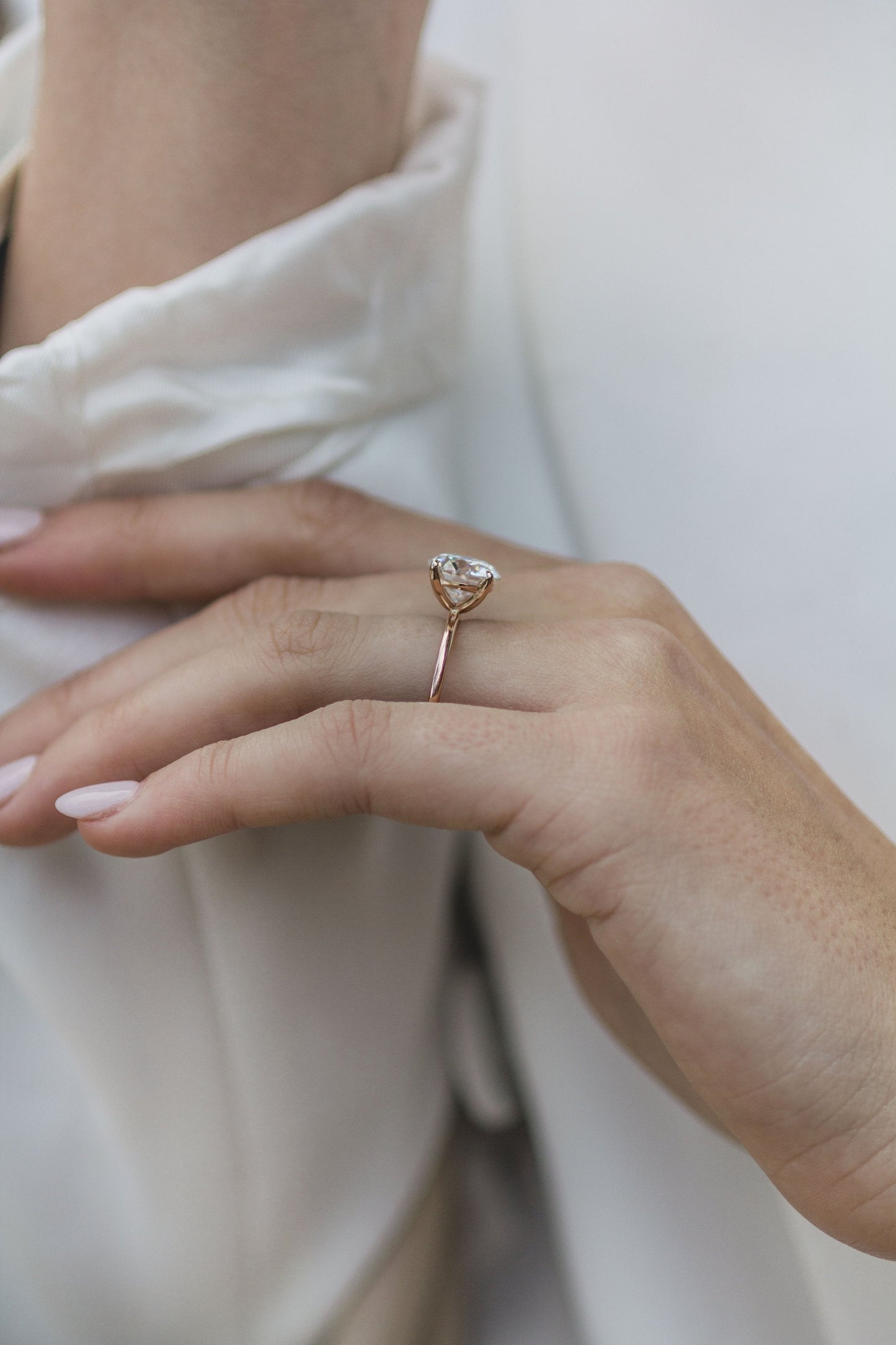 3.0CT Round Cut Solitaire Moissanite Diamond Engagement Ring