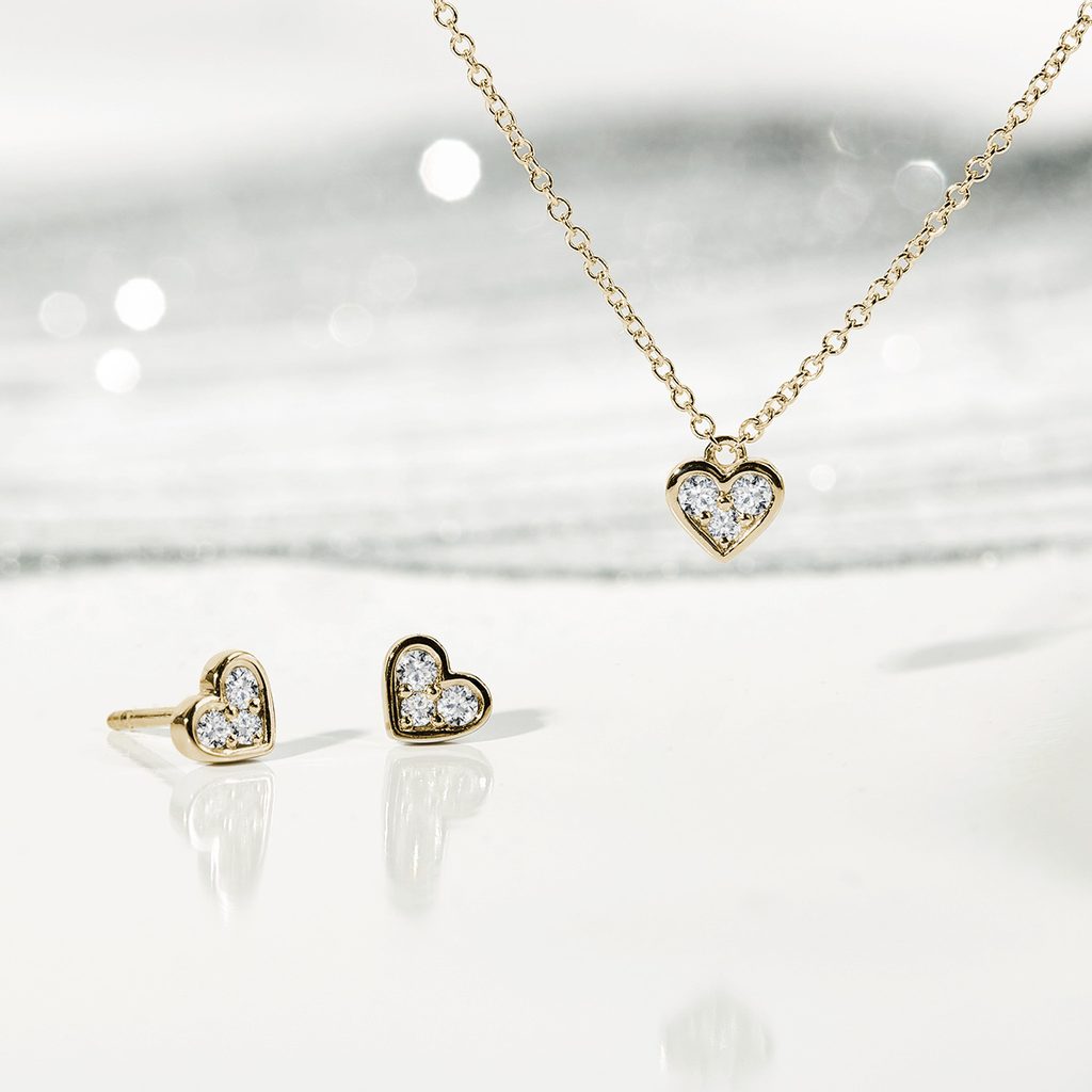 0.60 TCW Round Moissanite Diamond Heart Shaped Pendent Necklace