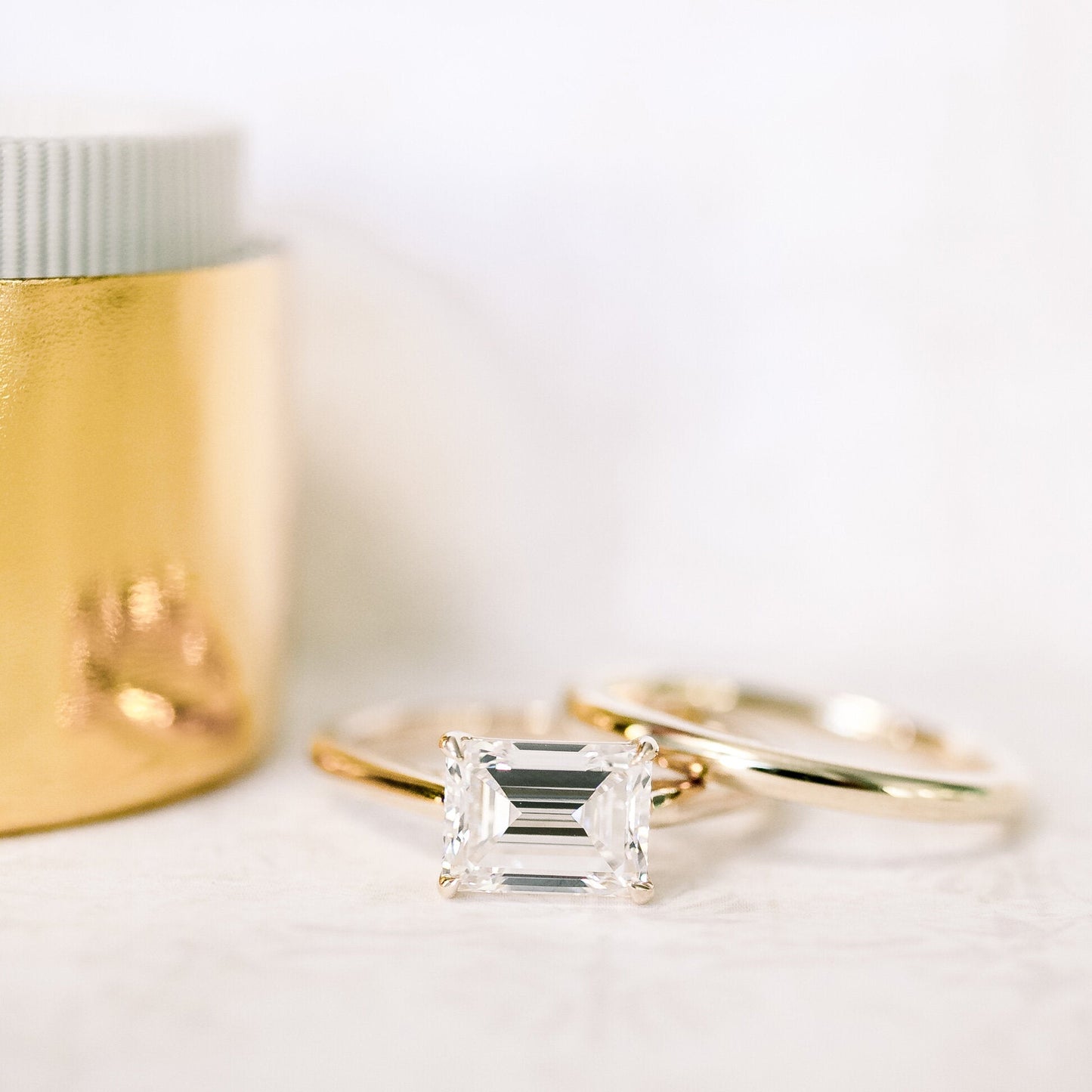 1.6CT- 2.5CT East-West Emerald Cut Solitaire Moissanite Diamond Engagement Ring