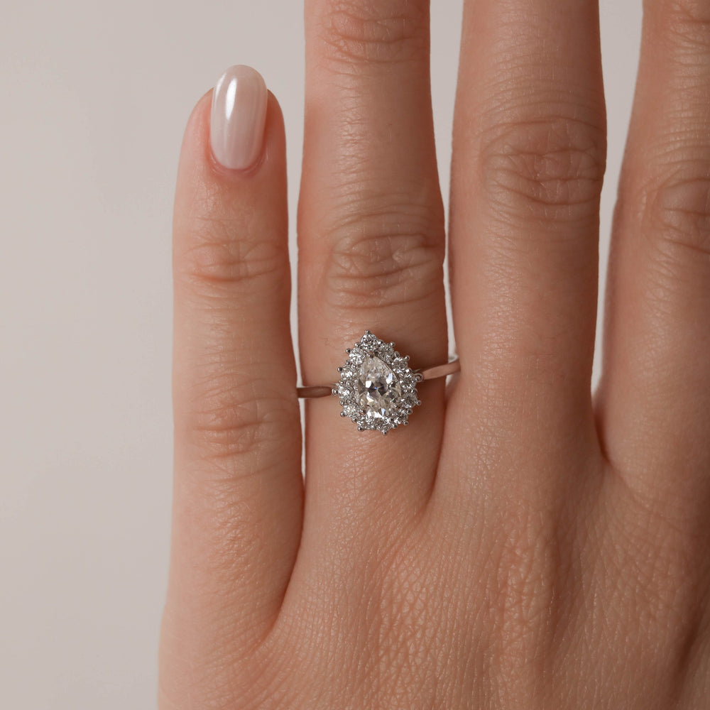 0.75CT Pear Cut Halo Moissanite Diamond Engagement Ring For Women