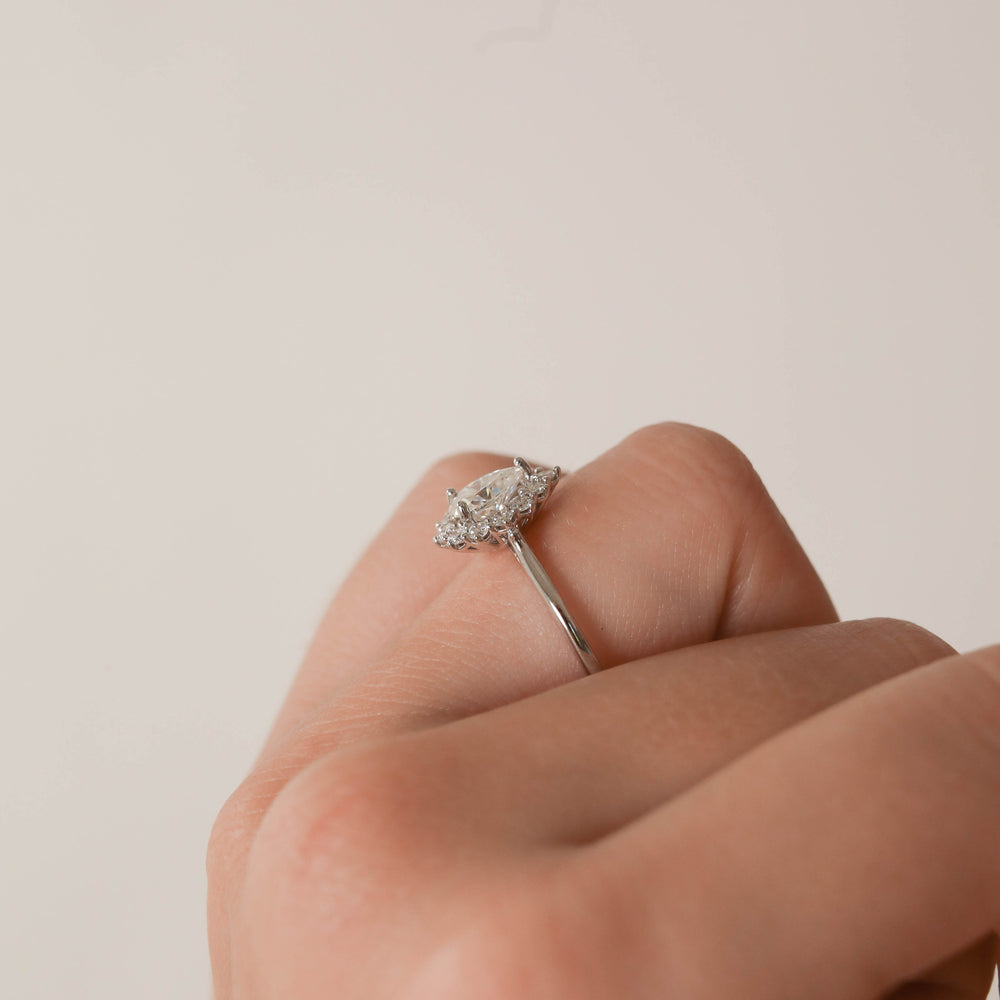 0.75CT Pear Cut Halo Moissanite Diamond Engagement Ring For Women