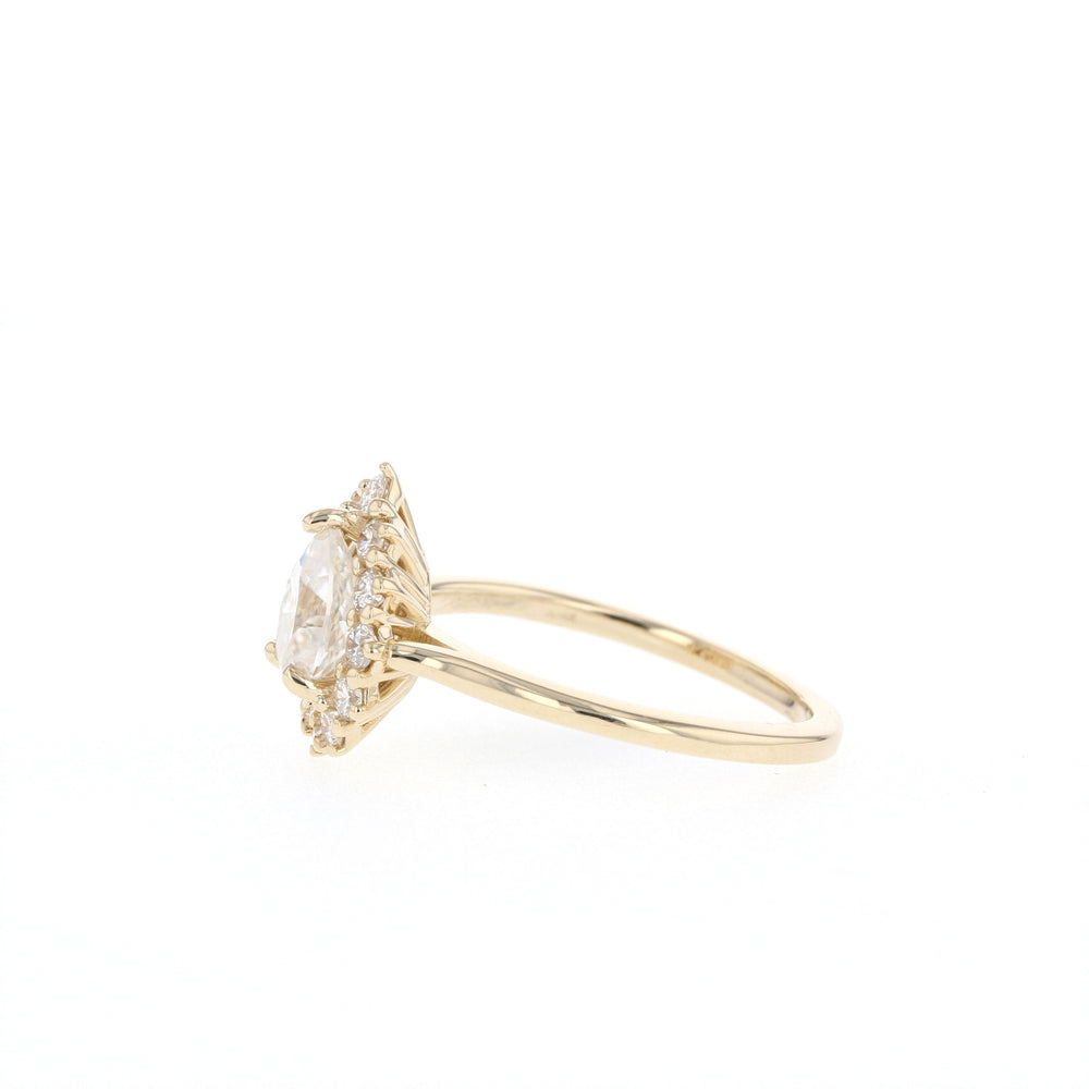 0.75CT Pear Cut Halo Moissanite Diamond Engagement Ring For Women