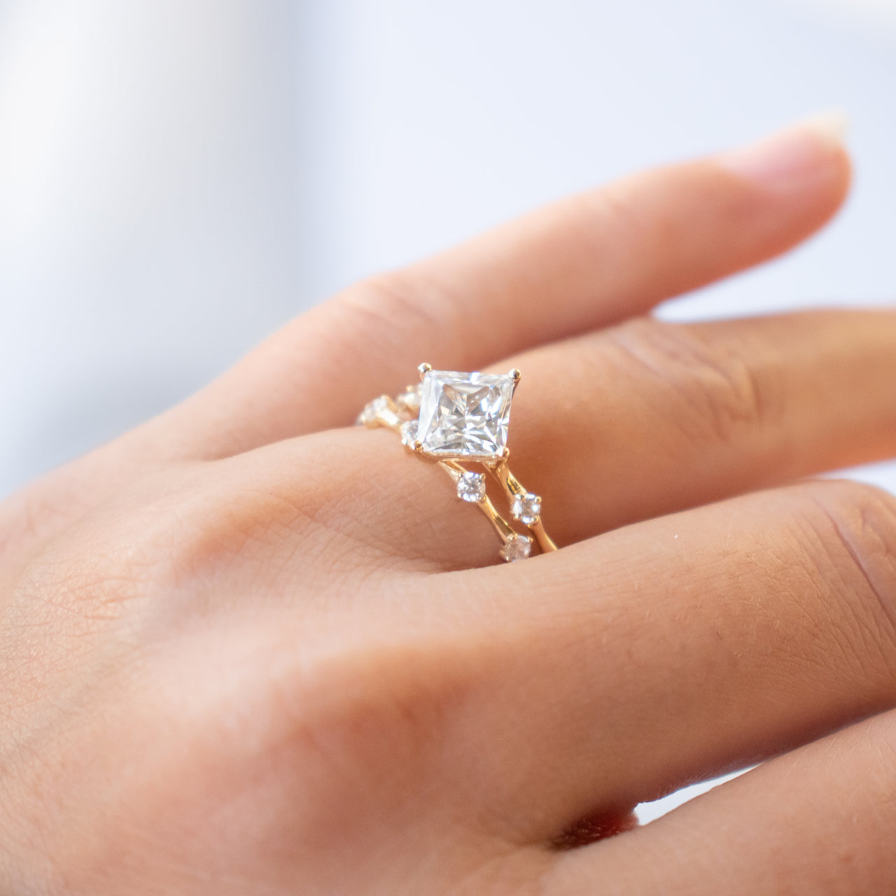 Round Brilliant Cut Full Eternity Wedding Band