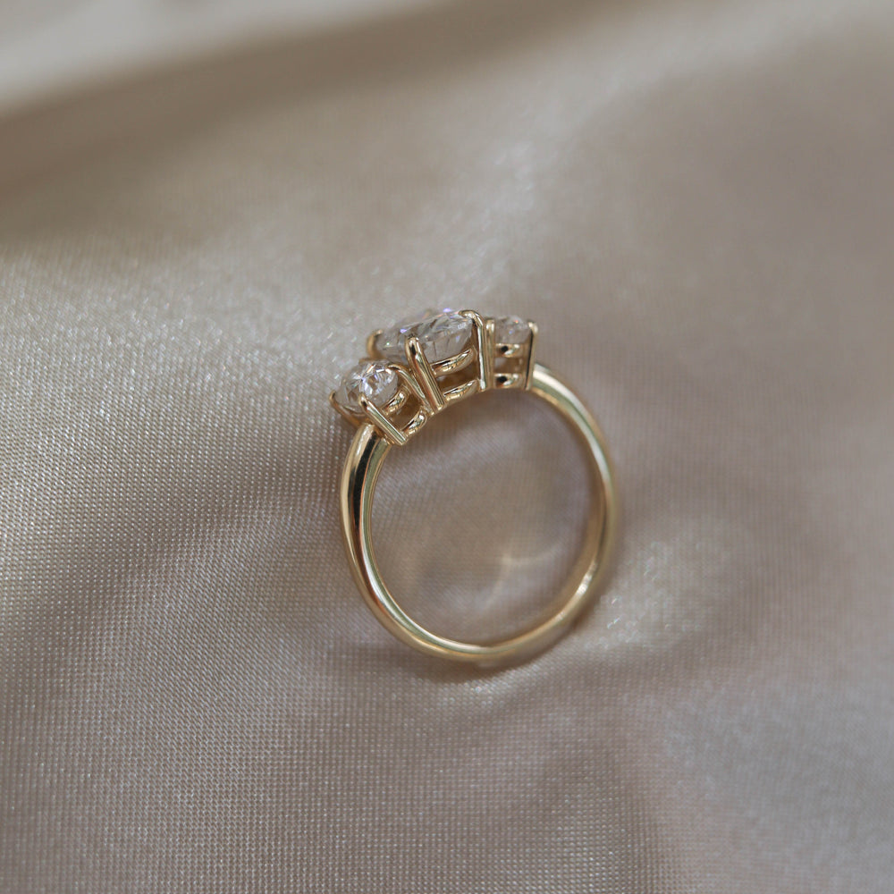 1.20CT Oval Moissanite Three Stone Diamond Engagement Ring