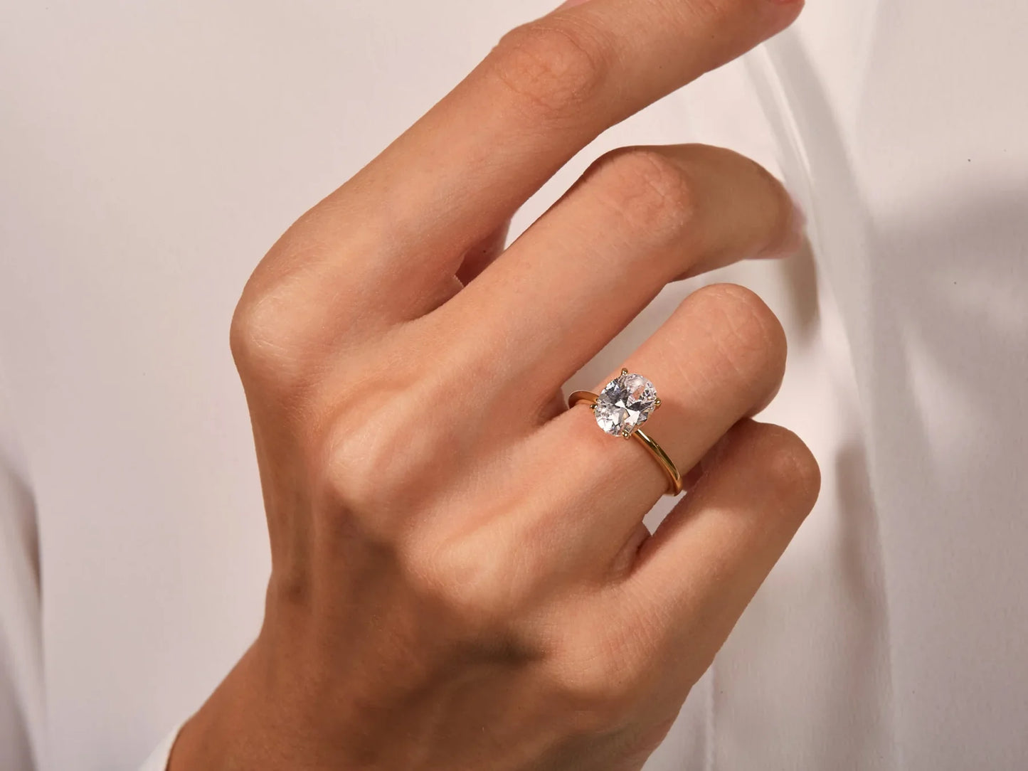 2.0CT Oval Cut Diamond Solitaire Moissanite Engagement Ring