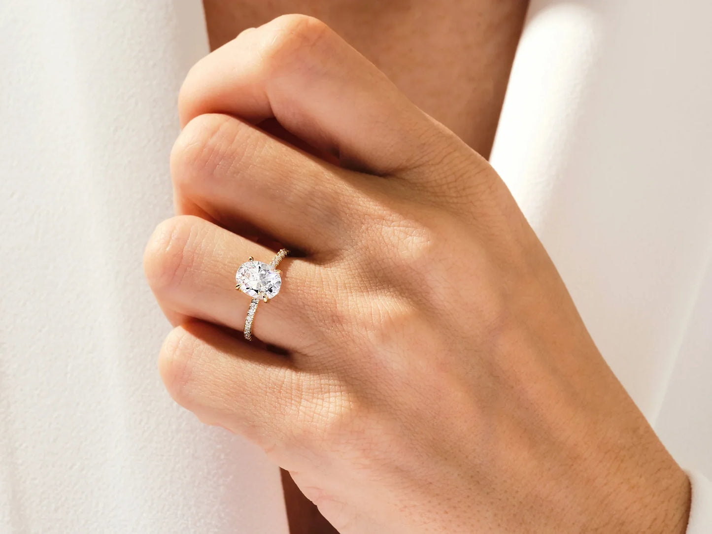 2.0CT Oval Cut Diamond Pave Setting Moissanite Engagement Ring