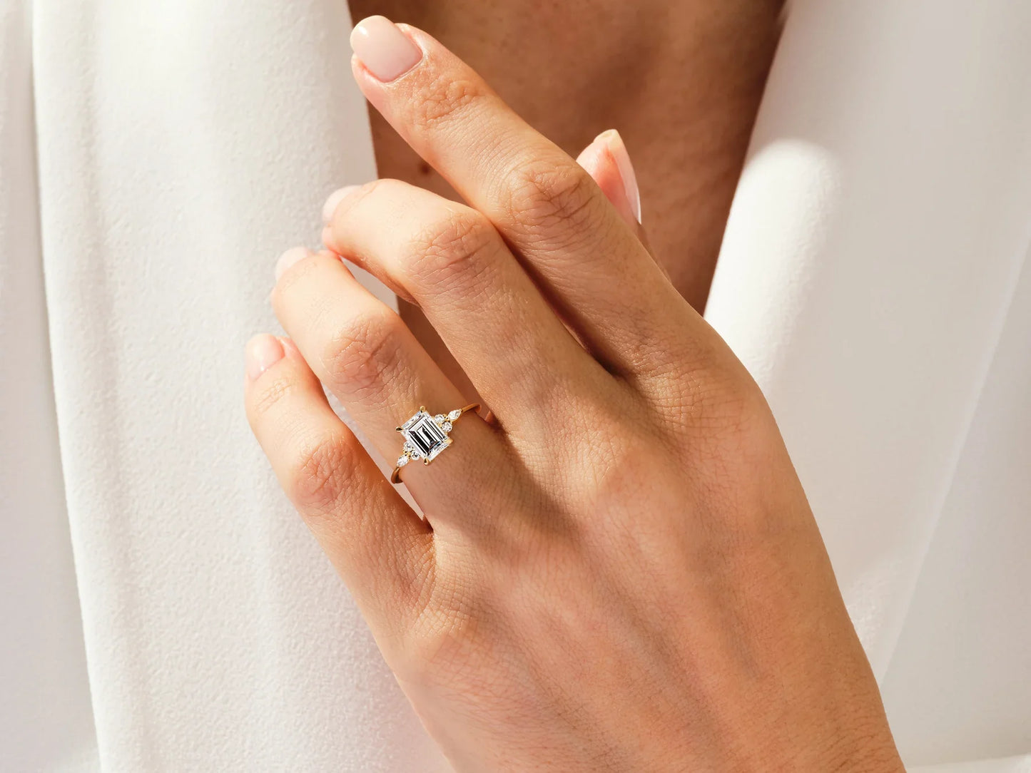 1.50CT Emerald Diamond Cluster Setting Moissanite Engagement Ring