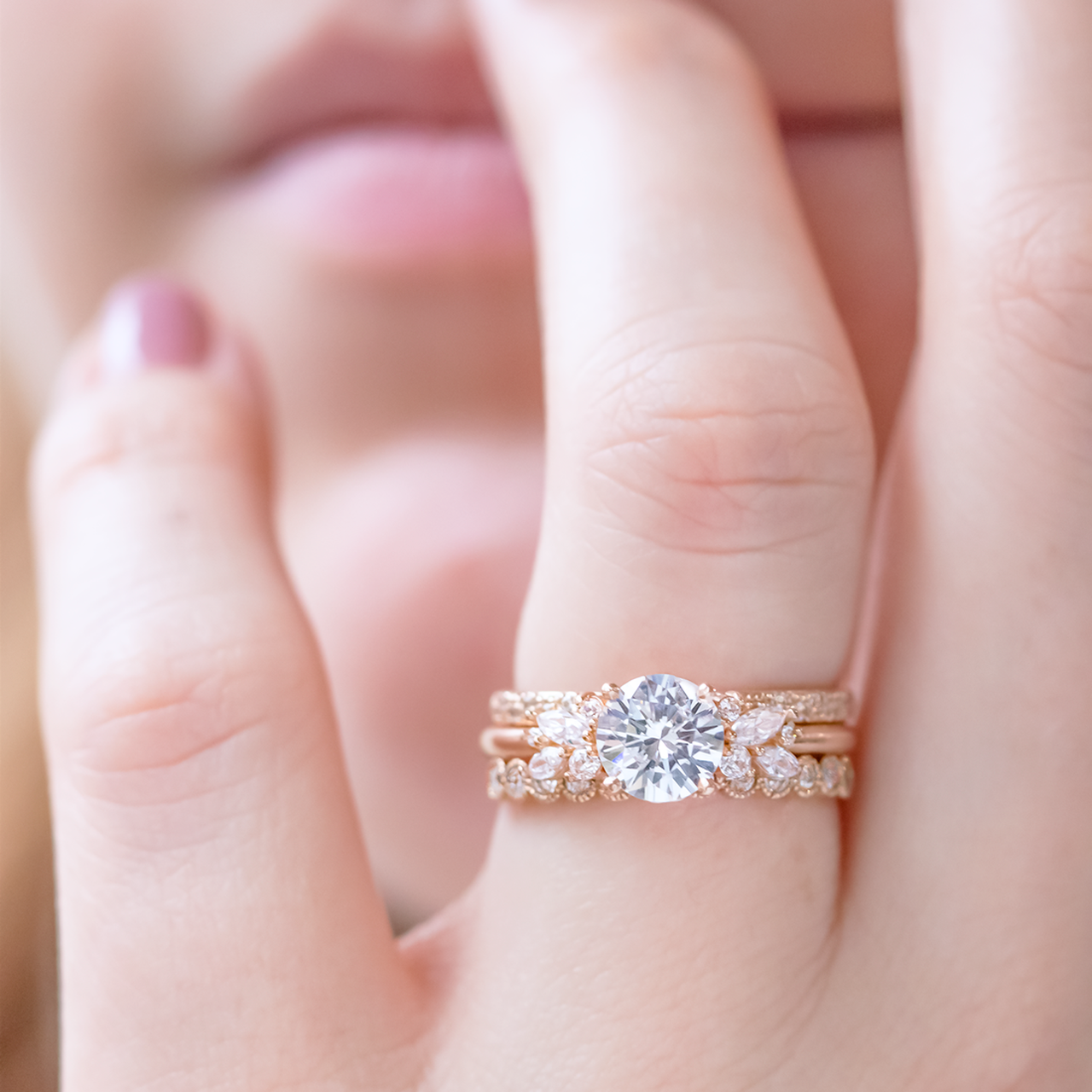 1 CT Round Cut Moissanite Engagement Ring