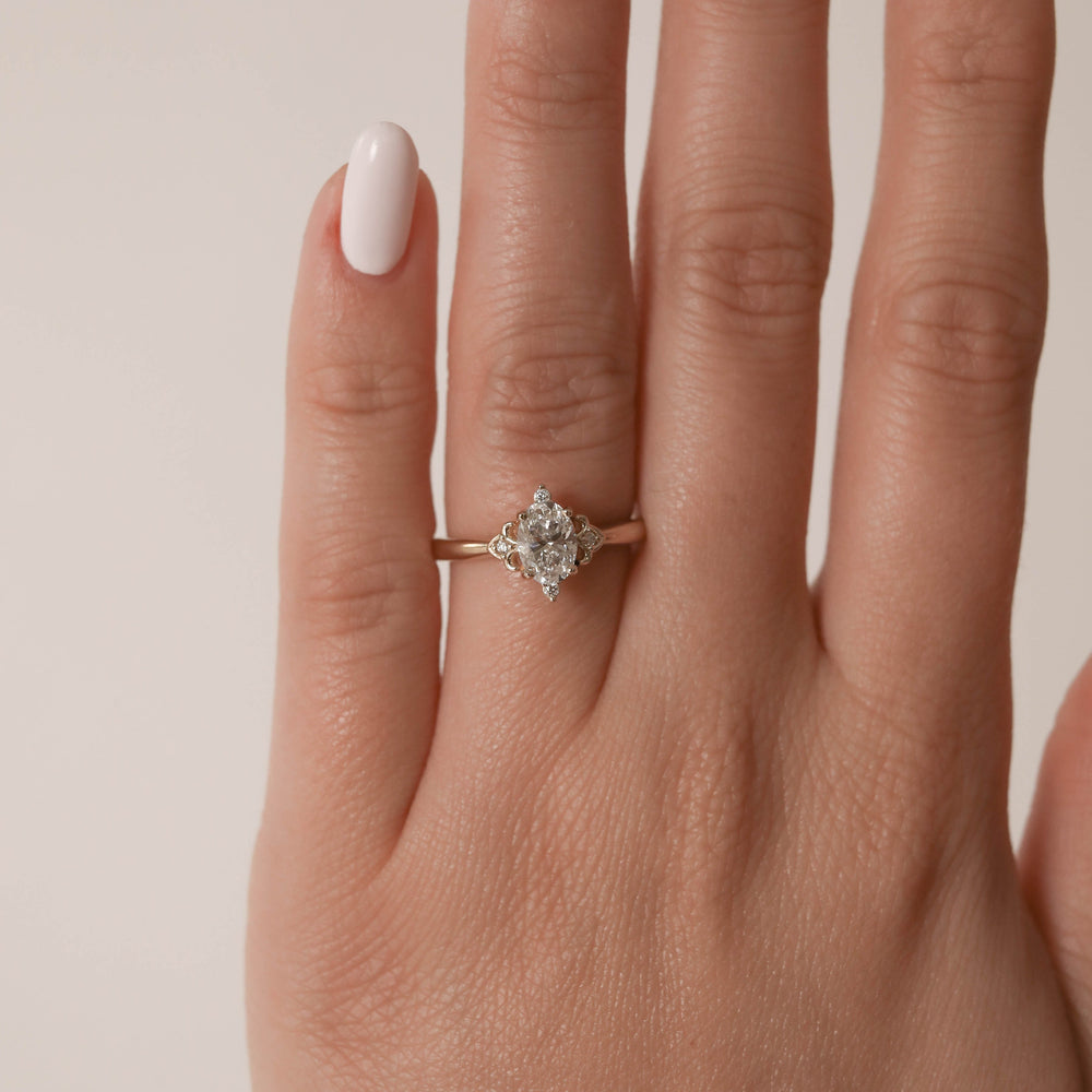 1.2ct Oval Moissanite Vintage Solitaire Diamond Engagement Ring