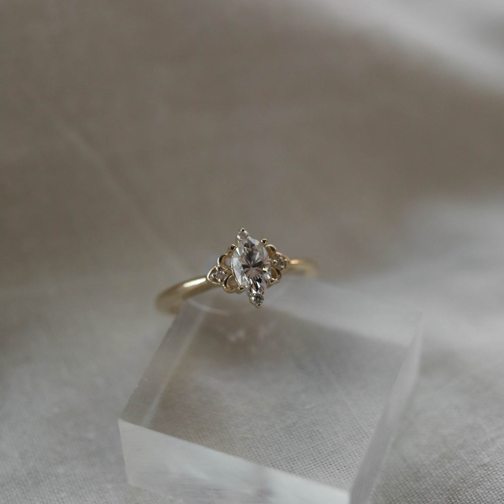1.2ct Oval Moissanite Vintage Solitaire Diamond Engagement Ring