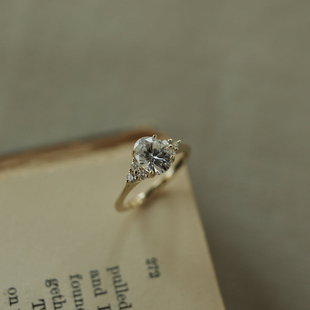 1.20CT Oval Moissanite Cluster Diamond Engagement Ring