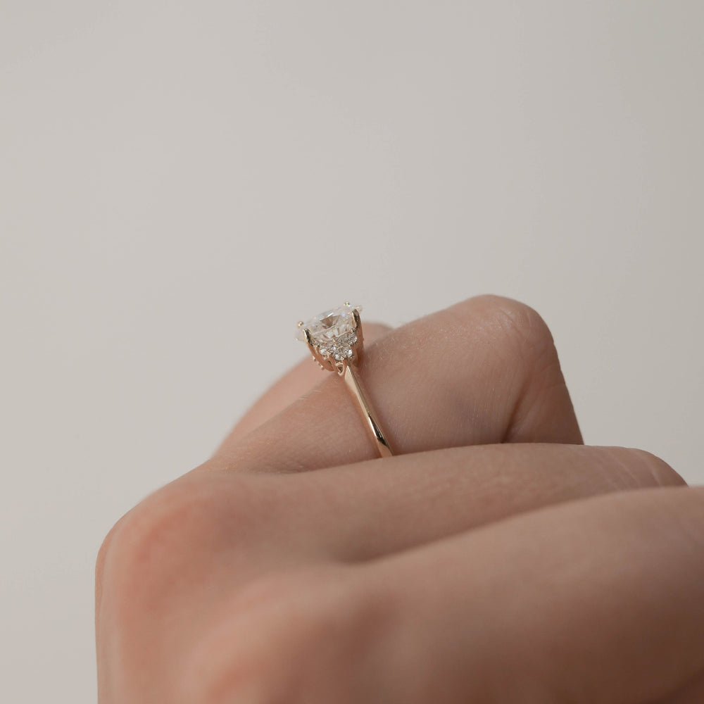 1.20CT Oval Moissanite Cluster Diamond Engagement Ring