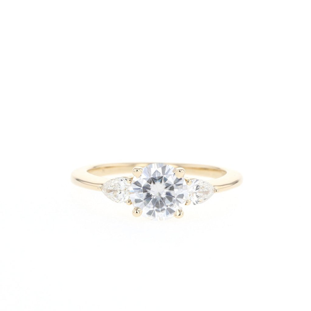 1.05CT Round Moissanite Three Stone Diamond Engagement Ring