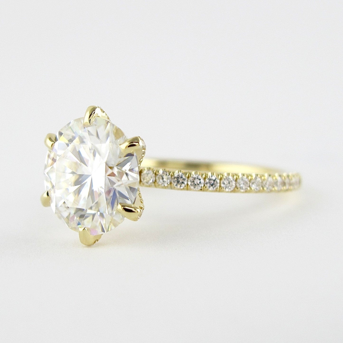 1.90CT Round Cut Diamond Prong Moissanite Engagement Ring