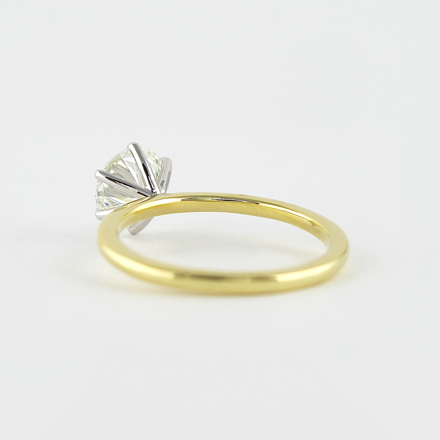 1.0CT Round Cut Six Prongs Moissanite Solitaire Diamond Engagement Ring