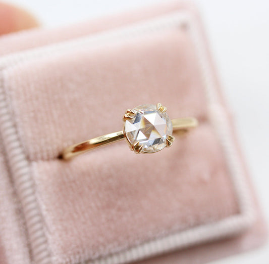 1ct Round Cut Solitaire Moissanite Diamond Engagement Ring