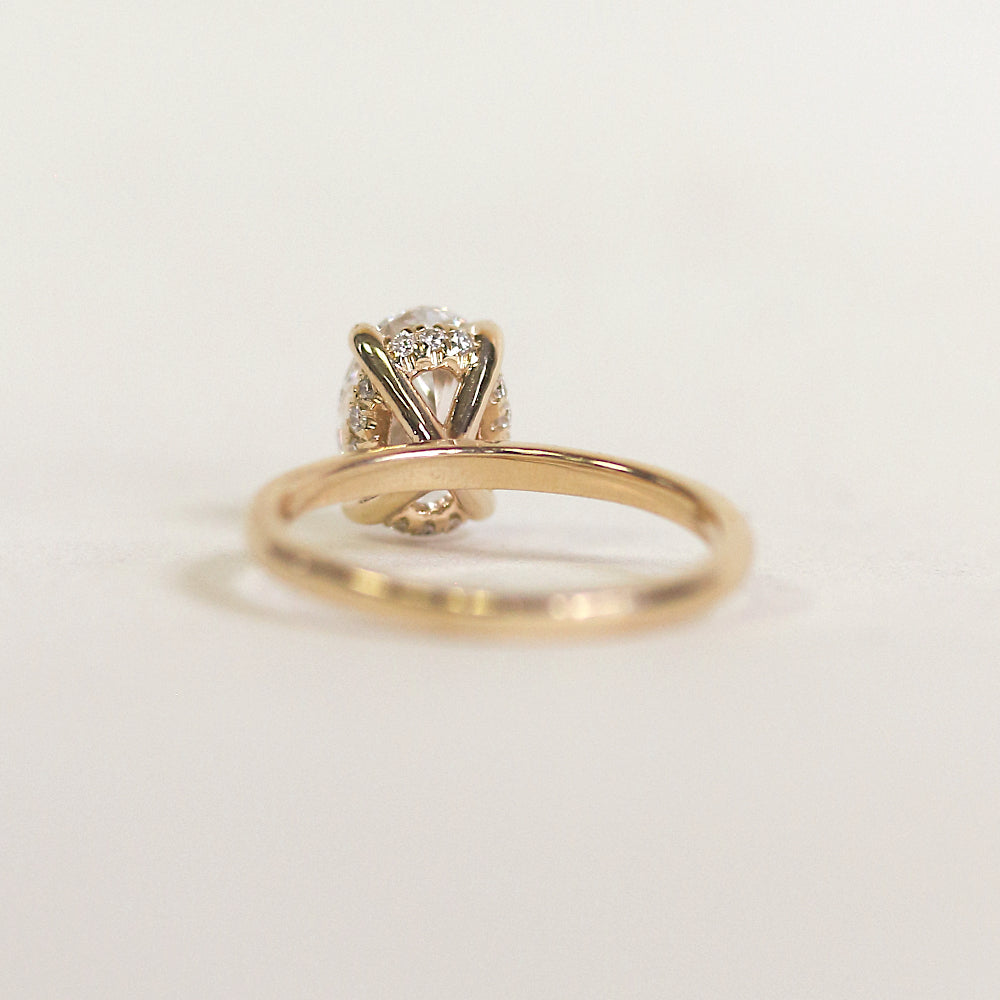 1.50 CT Oval Moissanite Solitaire Engagement Ring