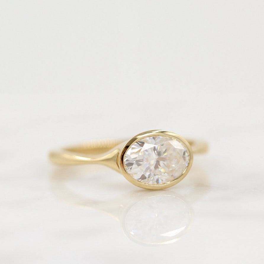 1.5ct Oval Cut East-West Moissanite Diamond Solitaire Engagement Ring