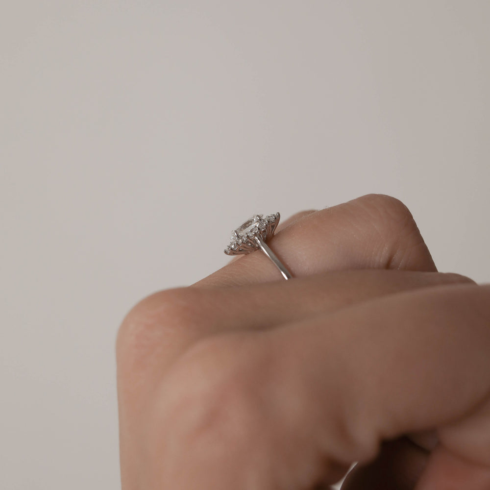 1.65CT Oval Halo Moissanite Solitaire Diamond Engagement Ring
