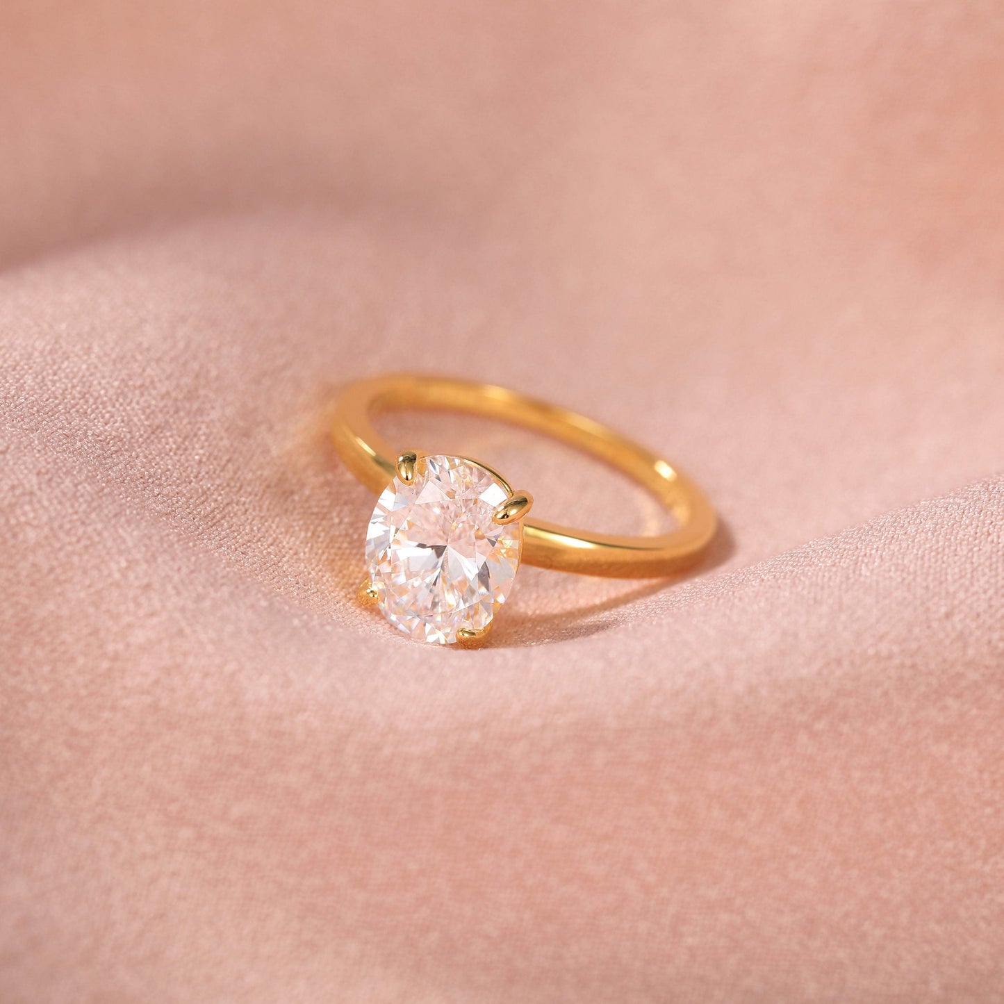 2.0 CT Oval Moissanite Solitaire Engagement Ring