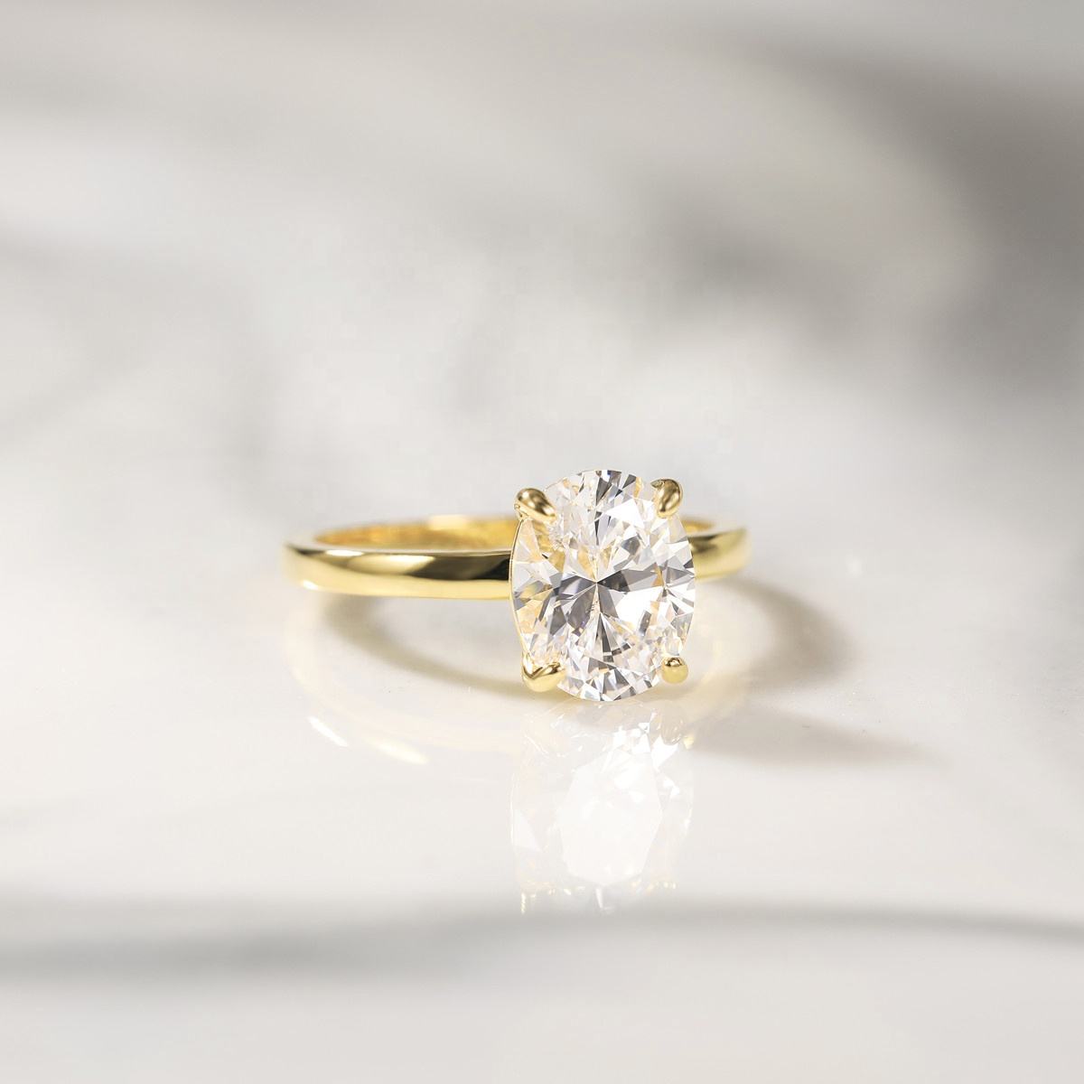 2.0 CT Oval Moissanite Solitaire Engagement Ring