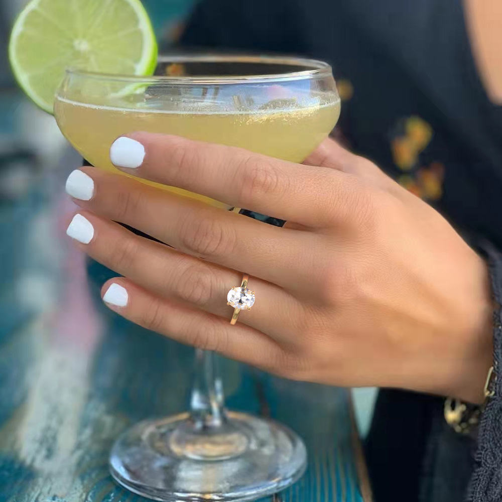 2.0 CT Oval Moissanite Solitaire Engagement Ring