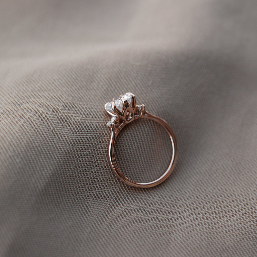 2.1CT  Round Cut Three Stone Moissanite Diamond Engagement Ring