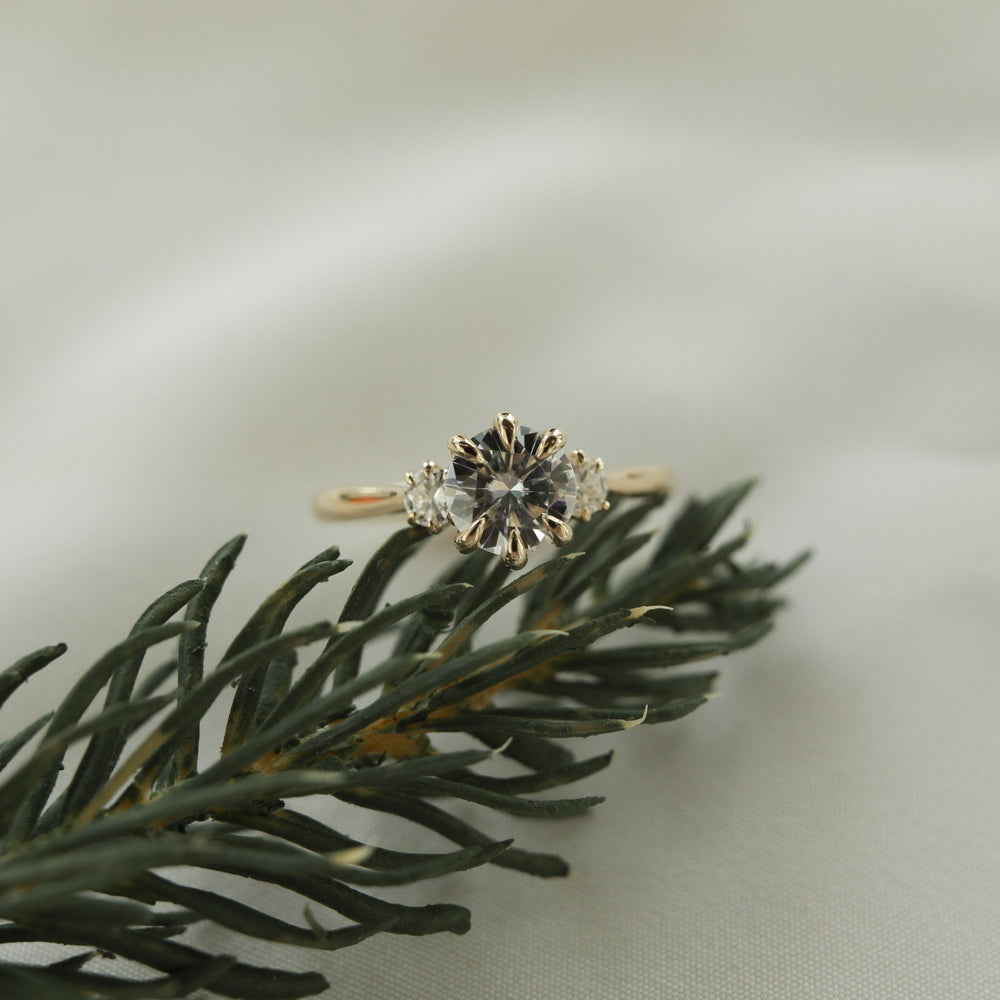 2.1CT  Round Cut Three Stone Moissanite Diamond Engagement Ring