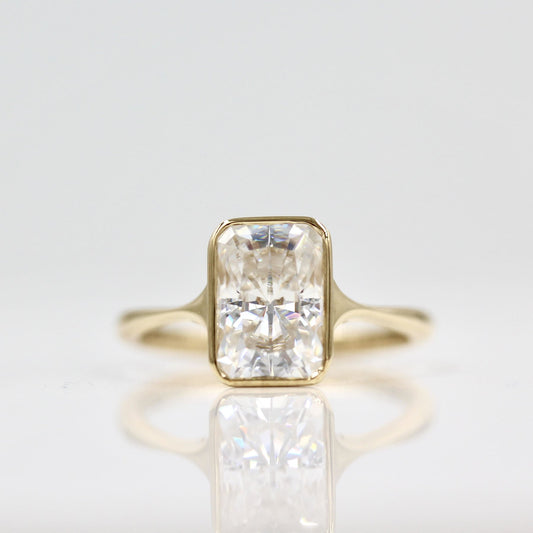 2.0ct Radiant Cut Solitaire Moissanite Diamond Engagement Ring