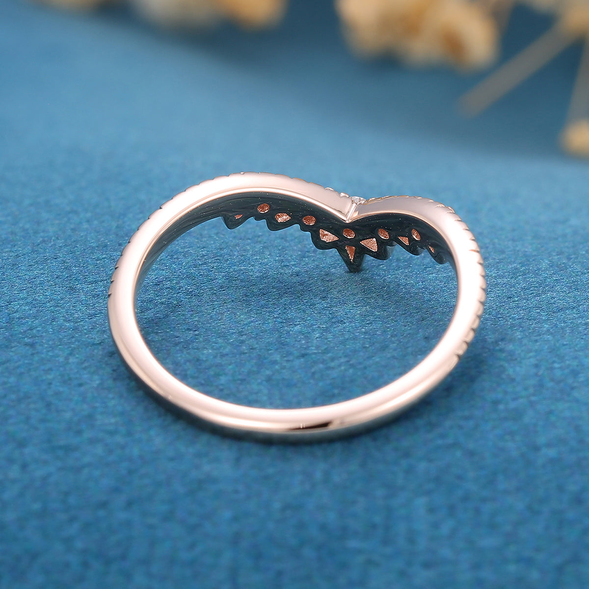 1.80 CT Round Shaped Moissanite Vintage Curved Wedding Band