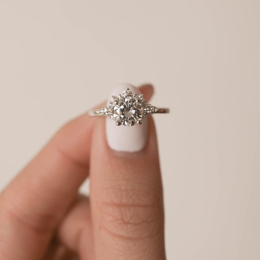 1.05CT Round Moissanite Cluster Diamond Engagement Ring