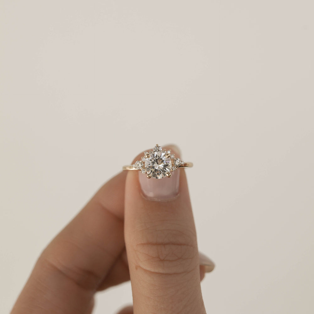 1.05CT Round Moissanite Cluster Diamond Engagement Ring