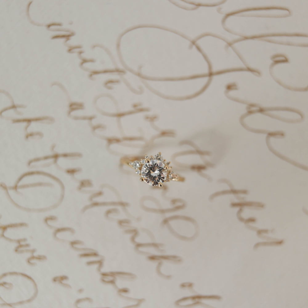 1.05CT Round Moissanite Cluster Diamond Engagement Ring