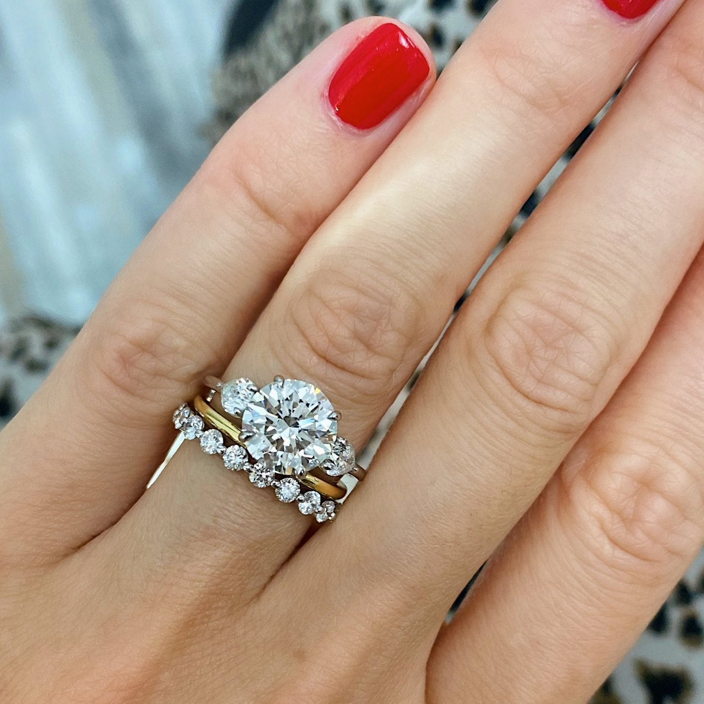Round Cut Single Prong Diamond Wedding Band For Women