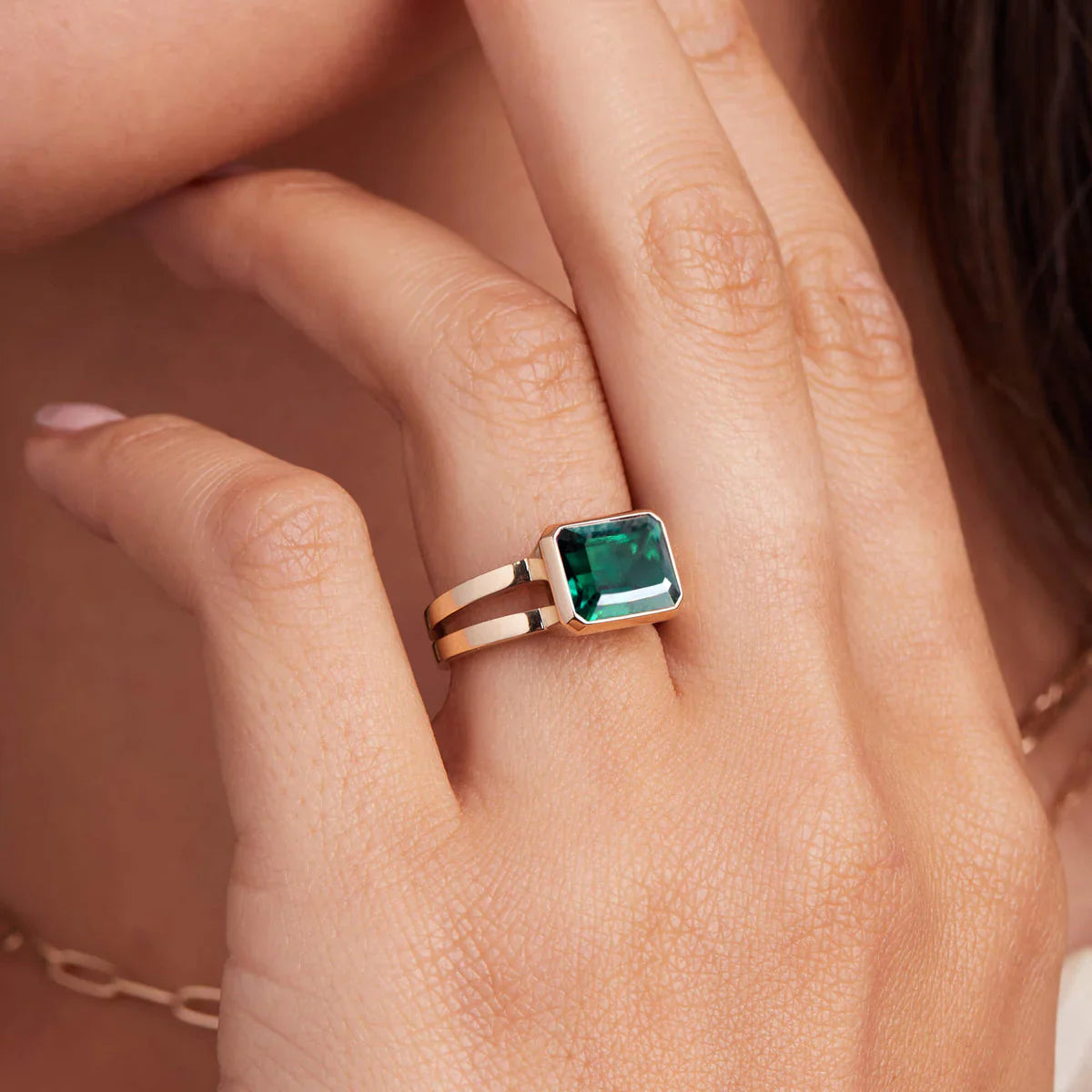 4.0CT Emerald Solitaire Emerald Moissanite May Birthstone Engagement Ring