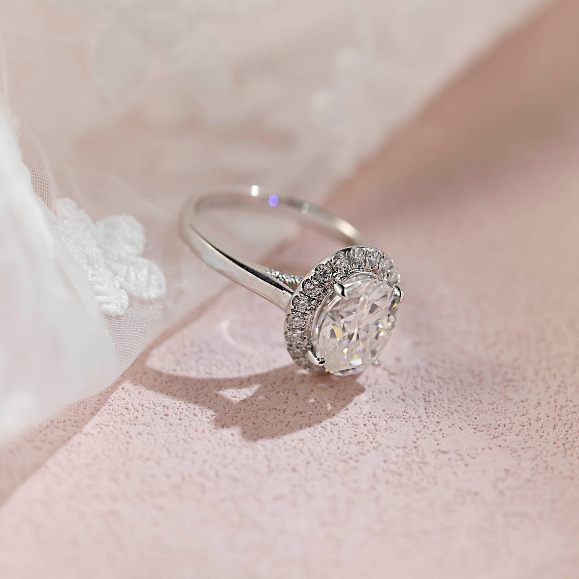 2.0 CT Oval Moissanite Halo Engagement Ring