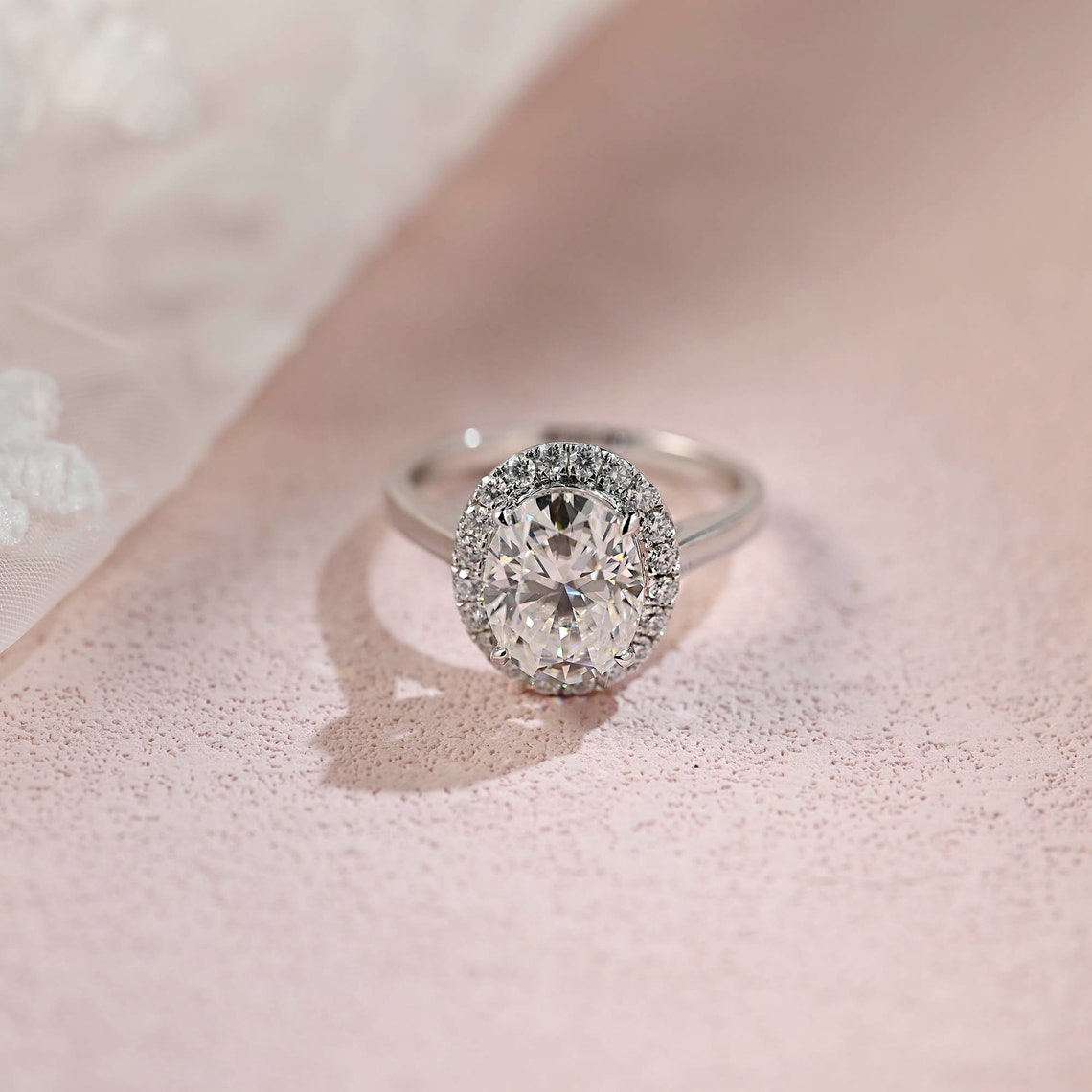 2.0 CT Oval Moissanite Halo Engagement Ring
